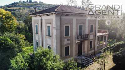 Villa in Vendita a Verona Strada Schioppe Parona