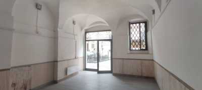 Locale Commerciale in Affitto ad Ascoli Piceno Largo Crivelli Centro Storico