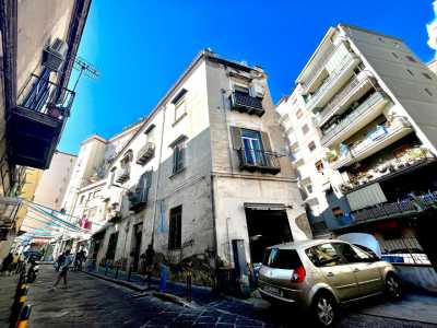 Appartamento in Vendita a Napoli via Pigna 229