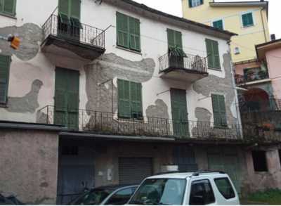 Appartamento in Vendita a Borzonasca Piazza Giuseppe Mazzini 1