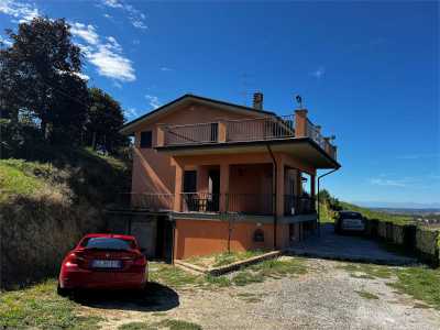 Villa in Vendita a Moncalvo Strada Grazzano 12