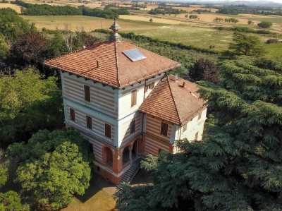 Villa Singola in Vendita a Novi Ligure