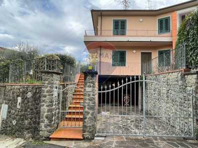 Villa a Schiera in Affitto a Bagni di Lucca Fornoli