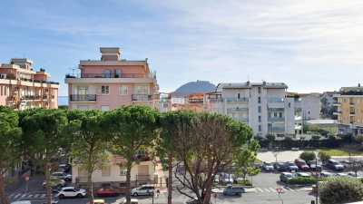 Appartamento in Vendita ad Albenga via Quintino Sella Vadino