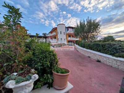 Villa in Vendita a Cassano Delle Murge via Collina Santa Lucia 18 Periferia