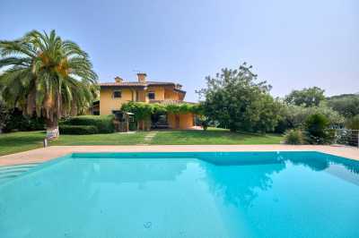 Villa in Vendita a Padenghe sul Garda via Luciano Manara