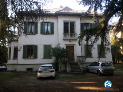 Villa in Vendita a Reggio Nell