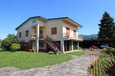 Villa Bifamiliare in Vendita a Capannori Verciano