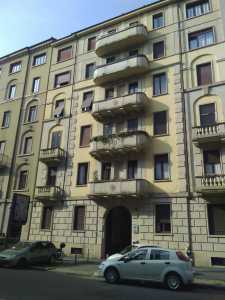 Appartamento in Vendita a Milano Lorenteggio