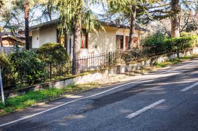 Villa in Vendita a Cesena via Giotto 125 Zona Monte