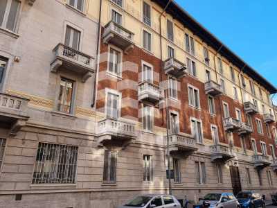 Appartamento in Vendita a Milano via Costanze Washington