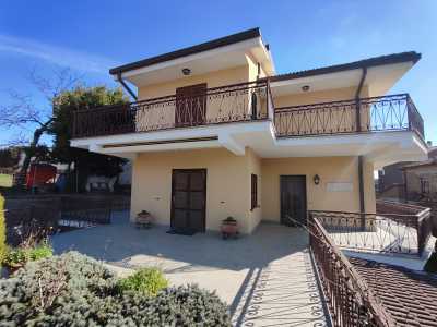 Villa in Vendita a Montefiascone Coste Pelucche