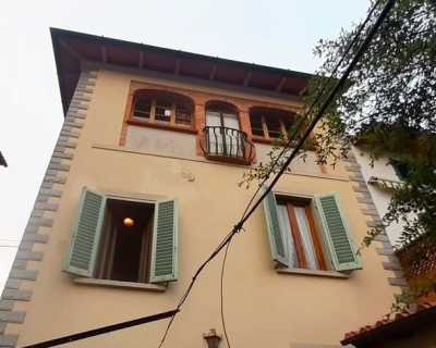 Villa a Schiera in Vendita a Prato via Achille Grandi 3