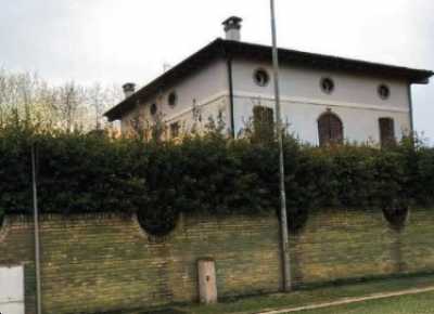 Villa in Vendita a Ferrara via de Sica