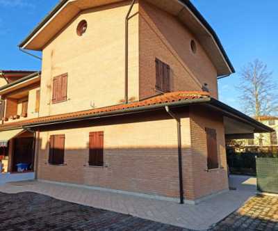 Villa in Vendita a Mirandola via Mazzone