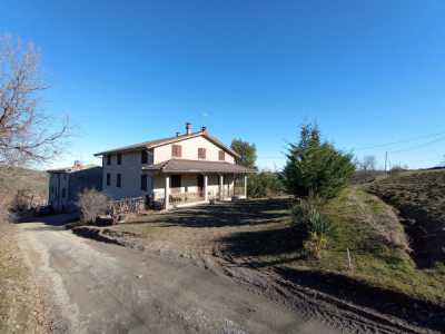 Villa in Vendita a Lugagnano Val D