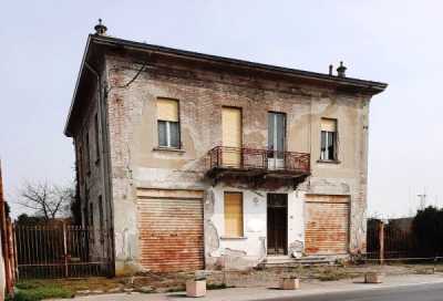 Villa in Vendita a Podenzano