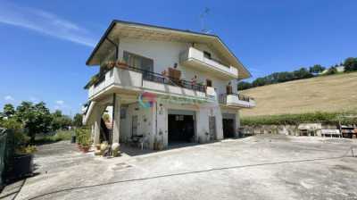 Villa in Vendita a Castellalto via Salaria Superiore 61