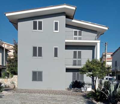 Villa in Vendita a Nereto via Gioacchino Rossini 31