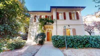 Villa in Vendita a Riccione Viale Ludovico Ariosto 20