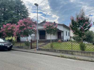 Villa in Vendita a Riolo Terme via Gastone Buldrini 1