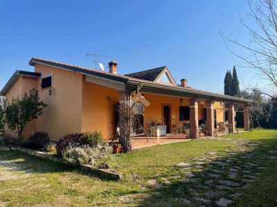 Villa in Vendita a Cassino via Spineto