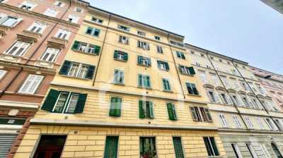 Appartamento in Vendita a Trieste via Giuseppe Lorenzo Gatteri 33