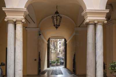 Appartamento in Vendita a Roma via del Governo Vecchio