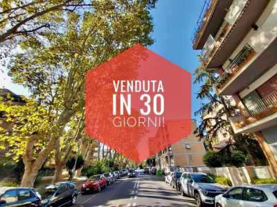 Appartamento in Vendita a Roma Viale Dell
