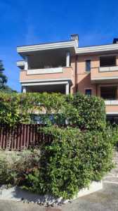 Appartamento in Vendita a Roma via Enrico Mancini