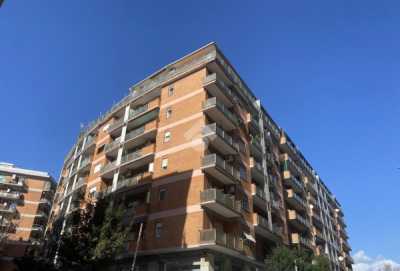 Appartamento in Vendita a Roma via Eugenio Checchi 61