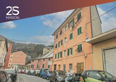 Appartamento in Vendita a Genova via Bobbio