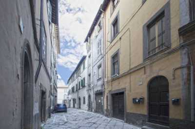 Appartamento in Vendita a Viterbo via San Simeone