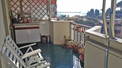 Appartamento in Vendita a Genova Piazzale Giardino Fiorito