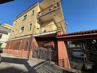 Appartamento in Vendita a Pozzuoli via Antonio Cacciapuoti