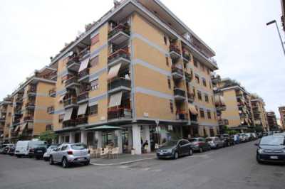 Appartamento in Vendita a Roma via Raffaele de Cosa 61