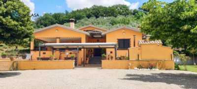 Villa in Vendita a Fiumicino via Umberto Pedroli