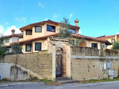 Villa in Vendita a Rignano Flaminio via del Vignola 1