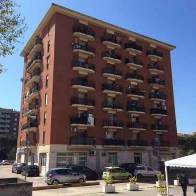 Appartamento in Vendita a Pomezia via Ugo la Malfa 42