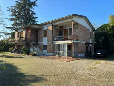 Villa in Vendita a Forlì Viale Dell