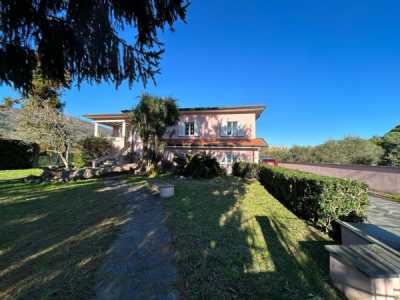 Villa in Vendita ad Ameglia