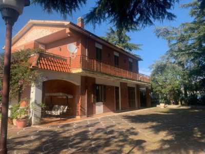 Villa in Vendita a Velletri via Appia Sud