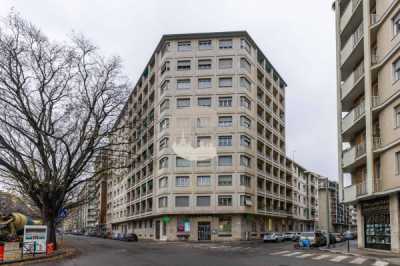 Appartamento in Vendita a Torino Corso Sebastopoli 204
