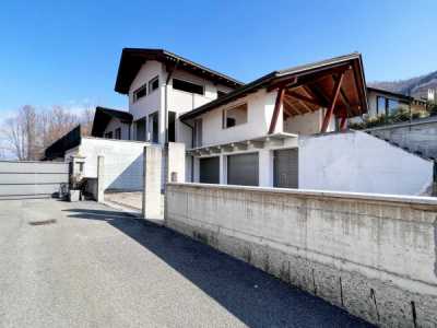 Villa in Vendita a Quarona via Canton Martinone