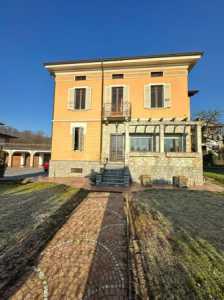 Villa in Vendita a Roasio via Filippo Turati 14