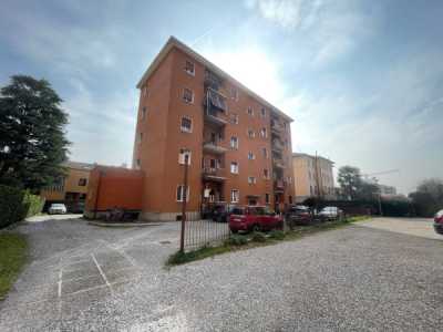 Appartamento in Vendita a Monza via Guido Gozzano 9