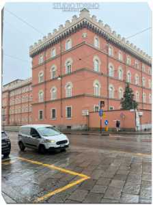 Appartamento in Affitto a Torino via Cernaia 32