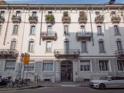 Appartamento in Vendita a Milano via Ariberto