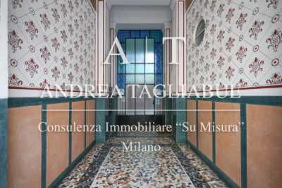 Appartamento in Vendita a Milano via Giulio Carcano 25