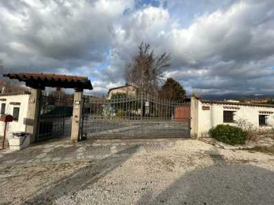 Villa in Vendita a Rieti via Giulio Pastore